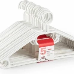 Kopen 🧨 Merkloos 10x Plastic Kledinghangers Wit - Kledingkast Organiseren - Kleding Opruimen - Kledinghangers ✔️