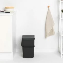 Hete verkoop 😍 Brabantia Sort & Go Prullenbak - 25 L - Dark Grey ❤️ -Bosch verkoop 550x398 6