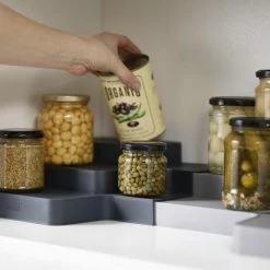 Beste Pirce 🌟 Keukenkast Organiser, Uitschuifbaar - Joseph Joseph | CupboardStore 🤩 -Bosch verkoop 550x412 16