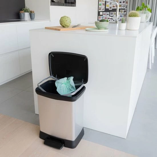 Aanbiedingen 🔔 Curver Decobin Prullenbak - Rechthoekig - 30L - Metallic - Recycled Kunststof ⌛ 8 Aanbiedingen 🔔 Curver Decobin Prullenbak - Rechthoekig - 30L - Metallic - Recycled Kunststof ⌛ - Afbeelding 8