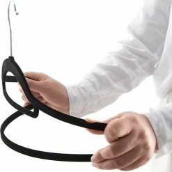 Promo 🎁 Merkloos ACAZA Antislip Kleerhangers - 30 Stuks Zwarte Kledinghangers - Plooibaar - Zwart 🔥 -Bosch verkoop 550x608