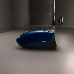 Beste deal 🔥 Miele Complete C3 Select Marineblauw - Stofzuiger Met Zak 🛒 -Bosch verkoop 550x689 2