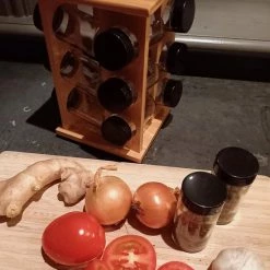 Beste recensies van 🎉 WD Design Kruidenrek Staand 360Graden Draaibaar! - Inclusief 12 Glazen Potjes - Draaibaar Kruidenrek - Bamboe 😍