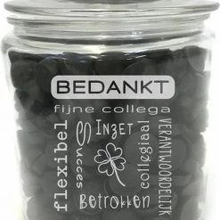 Coupon ⌛ SandD-art Snoeppot/voorraadpot Met Tekst Gravure: BEDANKT FIJNE COLLEGA. Cadeau-afscheid Collega-pensioen. De Snoeppot/voorraadpot Is Gemaakt Van Dik Sterk Glas. Het Formaat Is 21cm Incl. Deksel, 13,5cm Doorsnede, Inhoud 2 Liter. Zonder Drop. 🎁